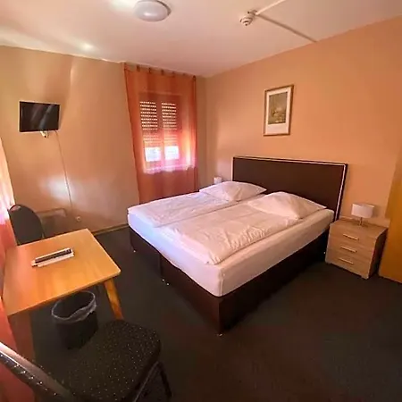 Отель Hotel-gasthof 