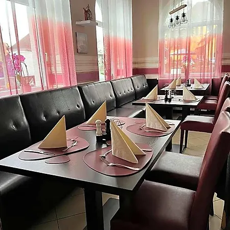 Отель Hotel-gasthof 